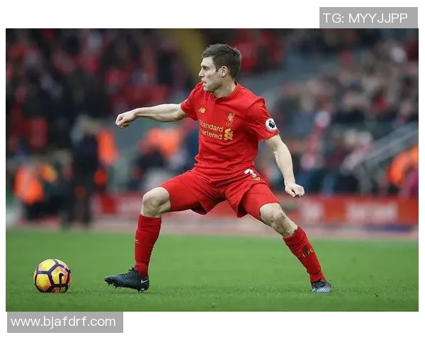 足球球星小卡开箱全程揭秘 细节展现背后的故事与惊喜